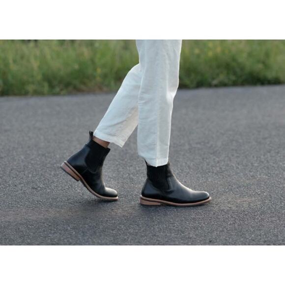 Nisolo Carmen Chelsea Boot Black Leather Size 6.5/7 NIB Versatile Elegant Rugged - Picture 2 of 15